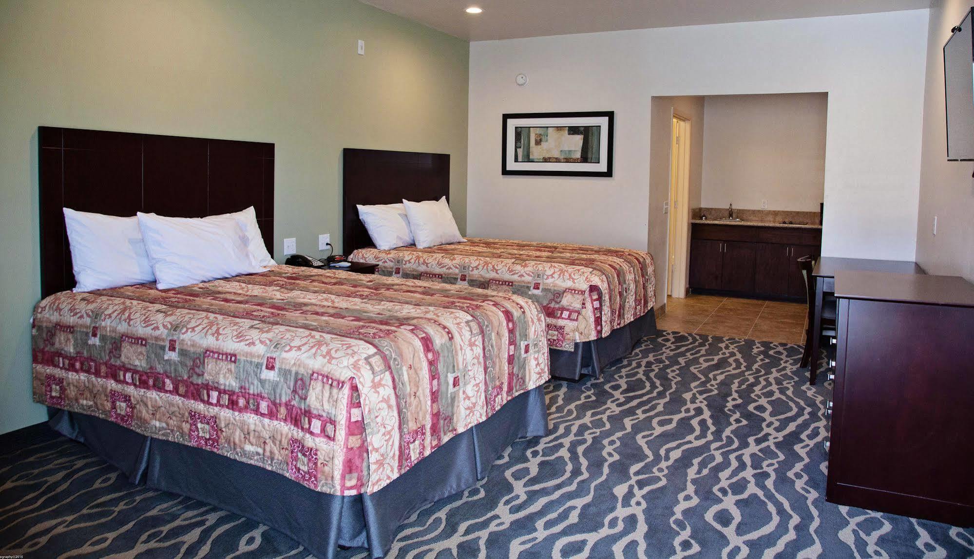 Big Lake Inn And Suites Esterno foto