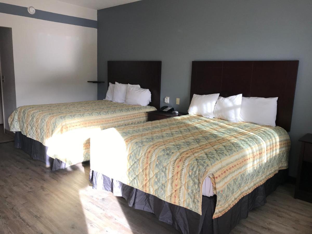 Big Lake Inn And Suites Esterno foto