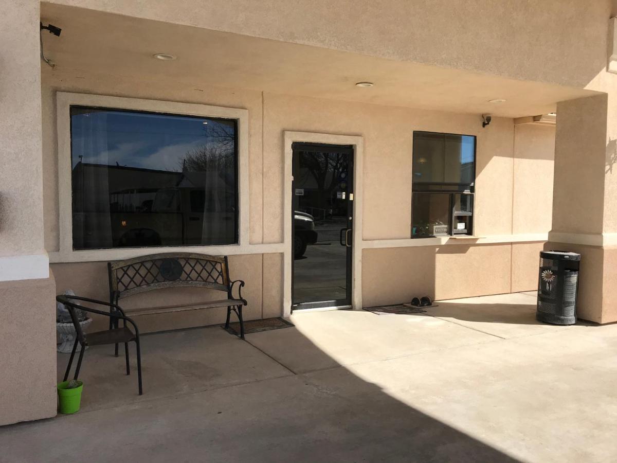 Big Lake Inn And Suites Esterno foto