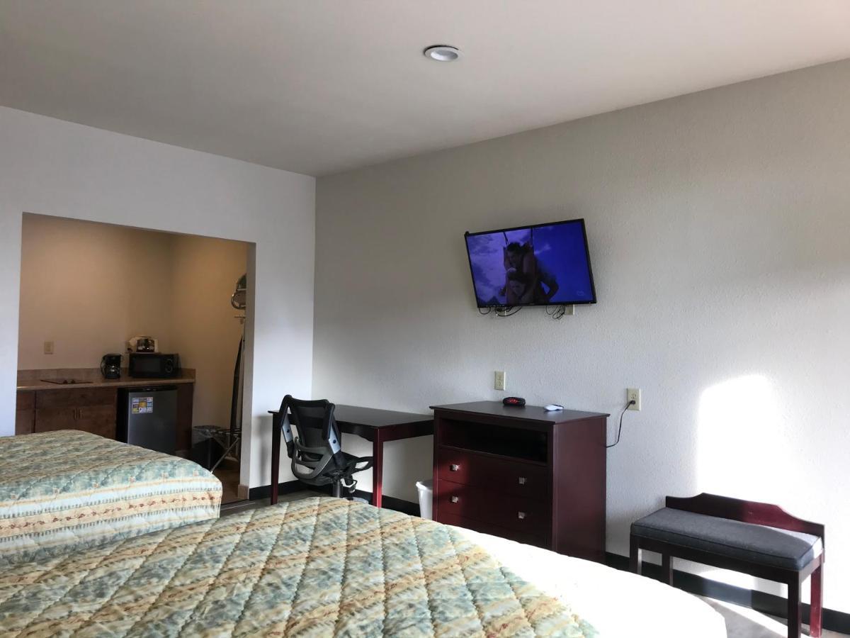 Big Lake Inn And Suites Esterno foto